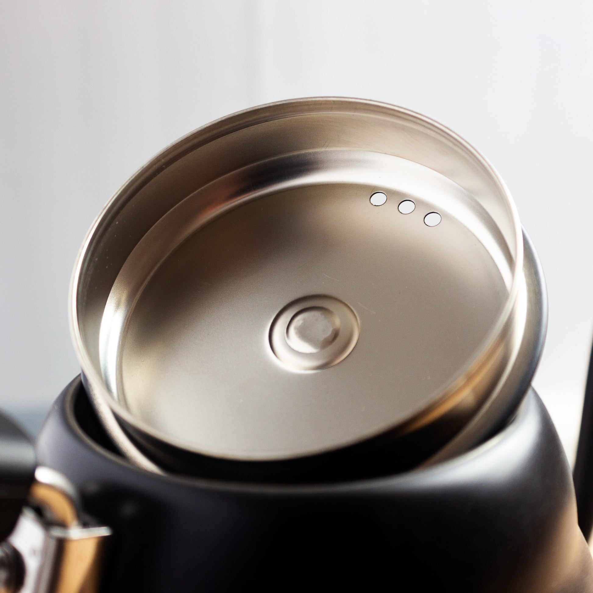 Hario® V60 Buono Coffee Drip Kettle - Matte Black